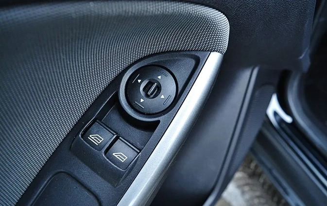 Ford Focus cena 26999 przebieg: 185000, rok produkcji 2012 z Łaszczów małe 154